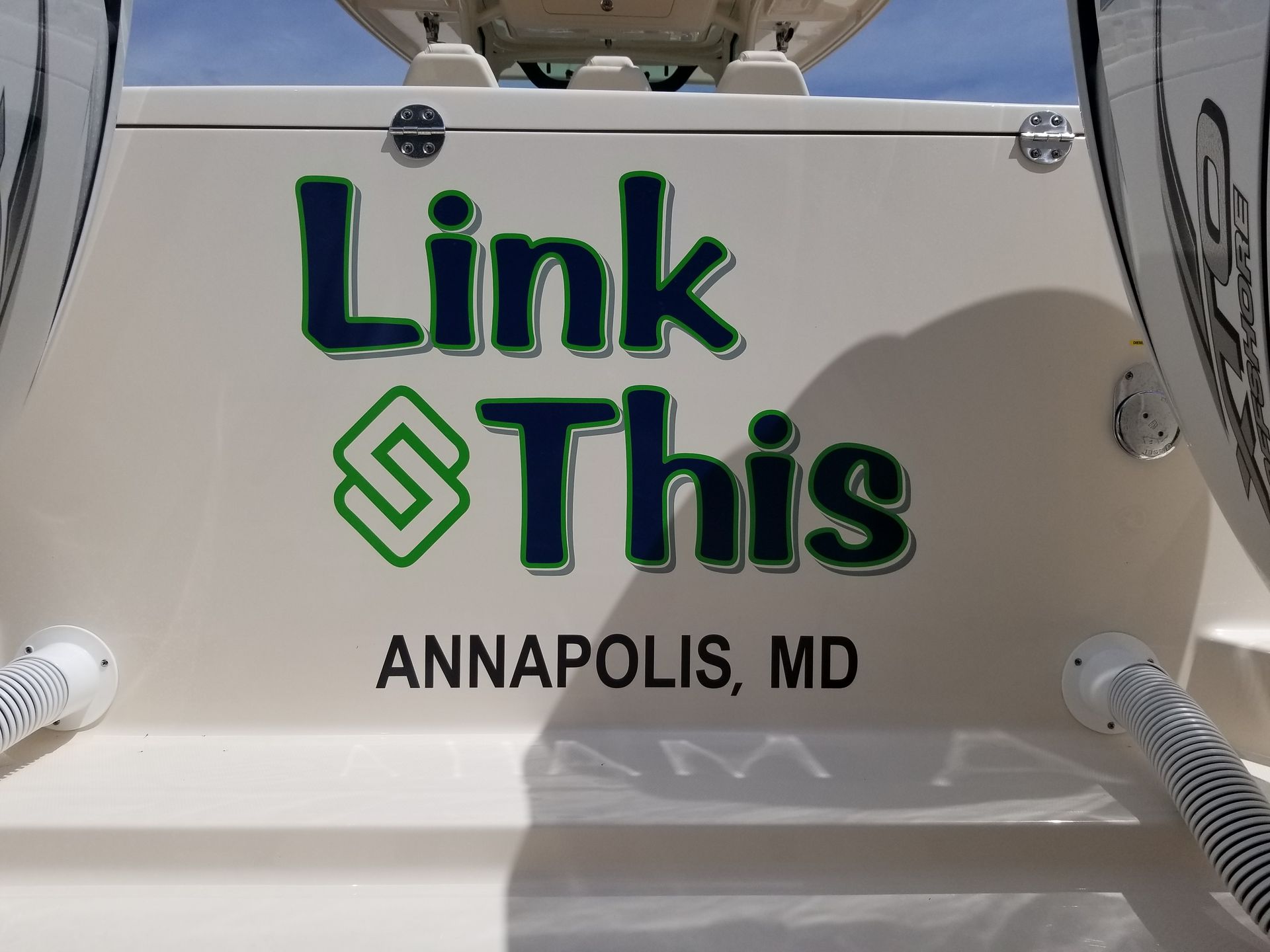 The back of a boat says link this annapolis md