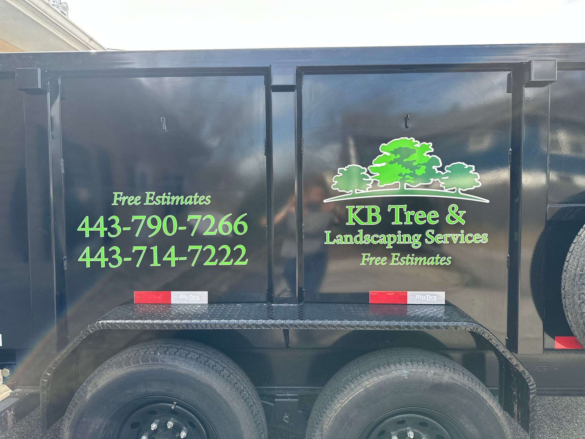 Vehicle graphics