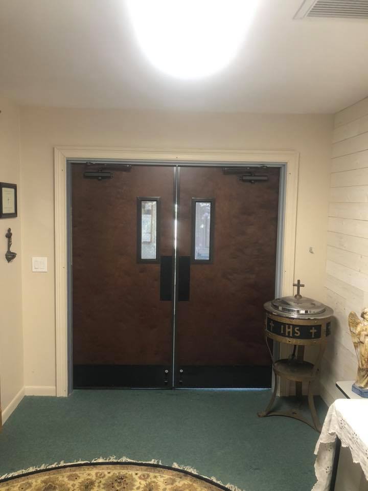 Commercial door