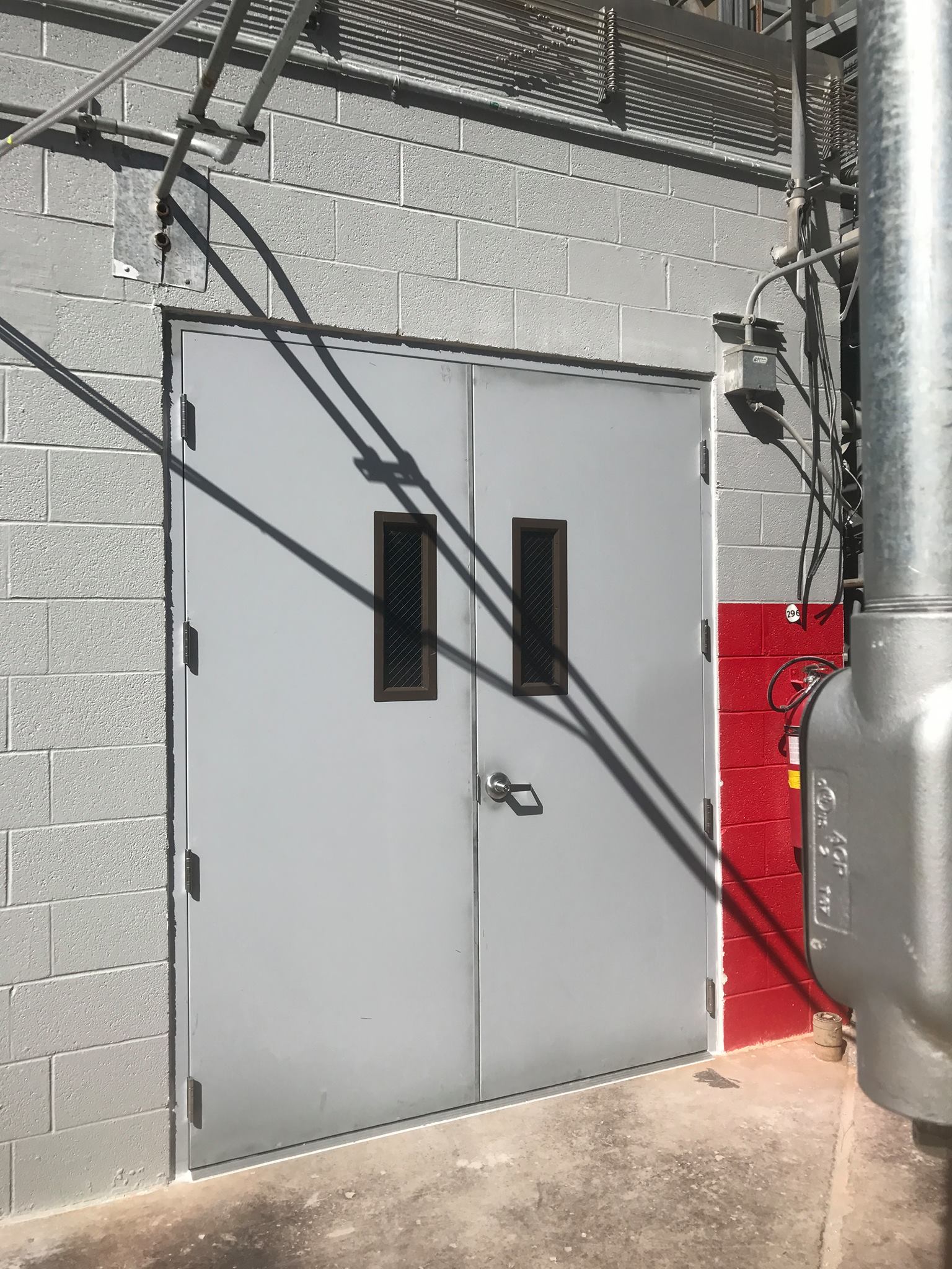 Commercial door
