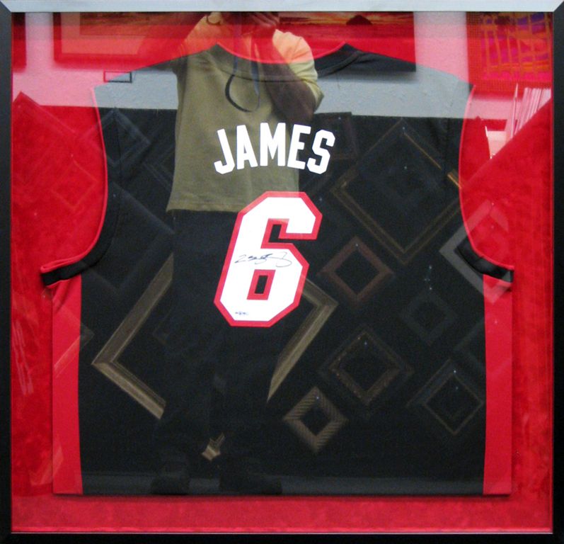 Shadow box frame