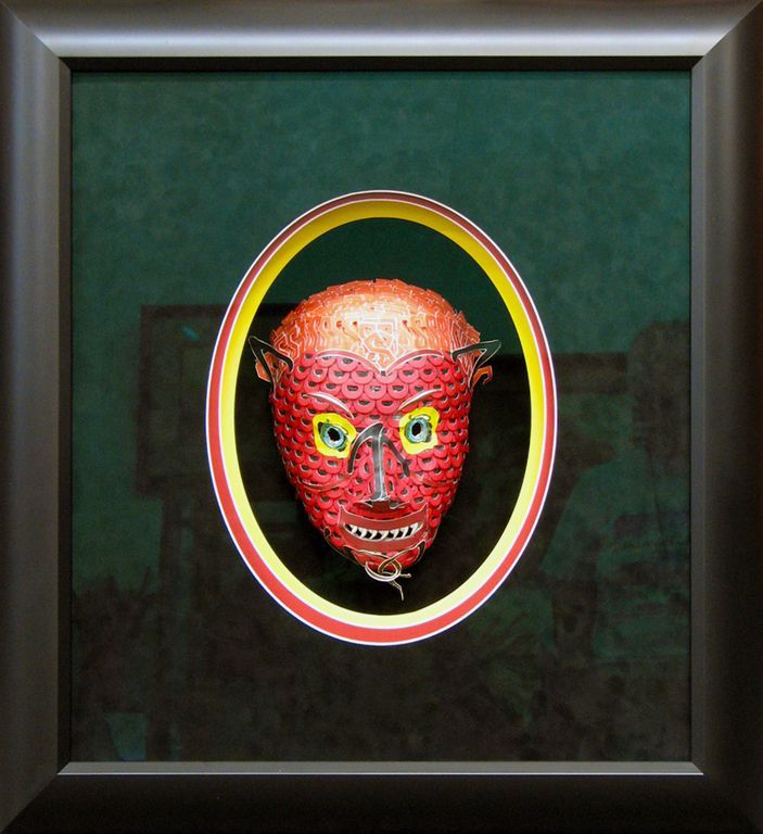 Shadow box frame