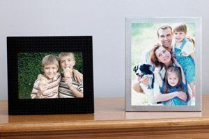 Against-The-Wall_Personalized-frames