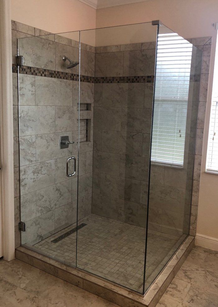 Frameless shower door
