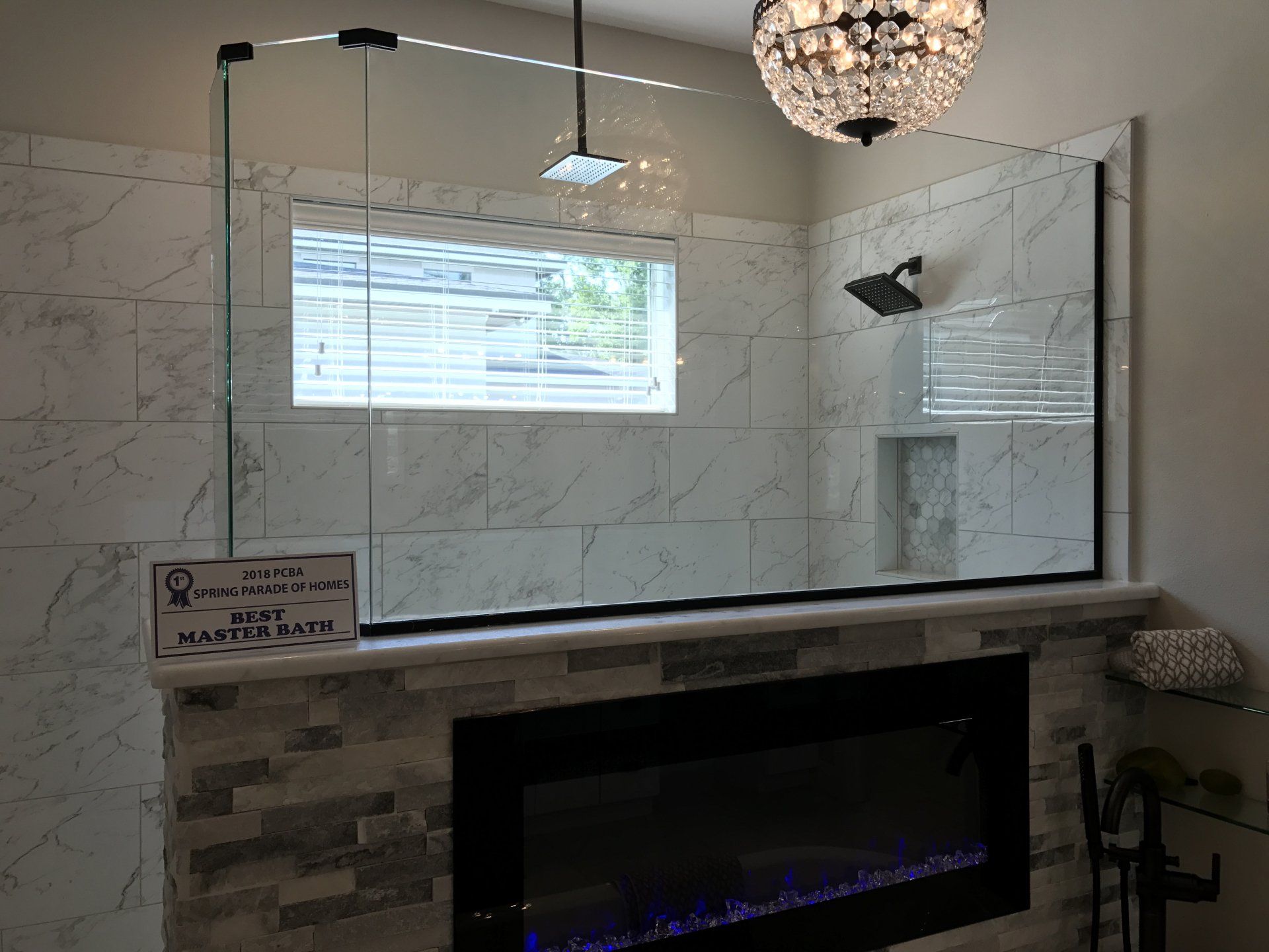 Frameless shower door