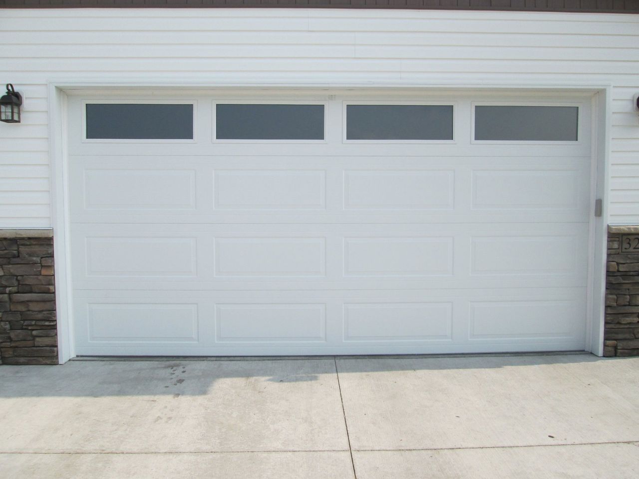 #10 Long Raised Panel White Plain Long Glass