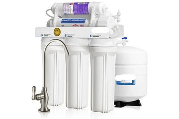 A water filtration system
