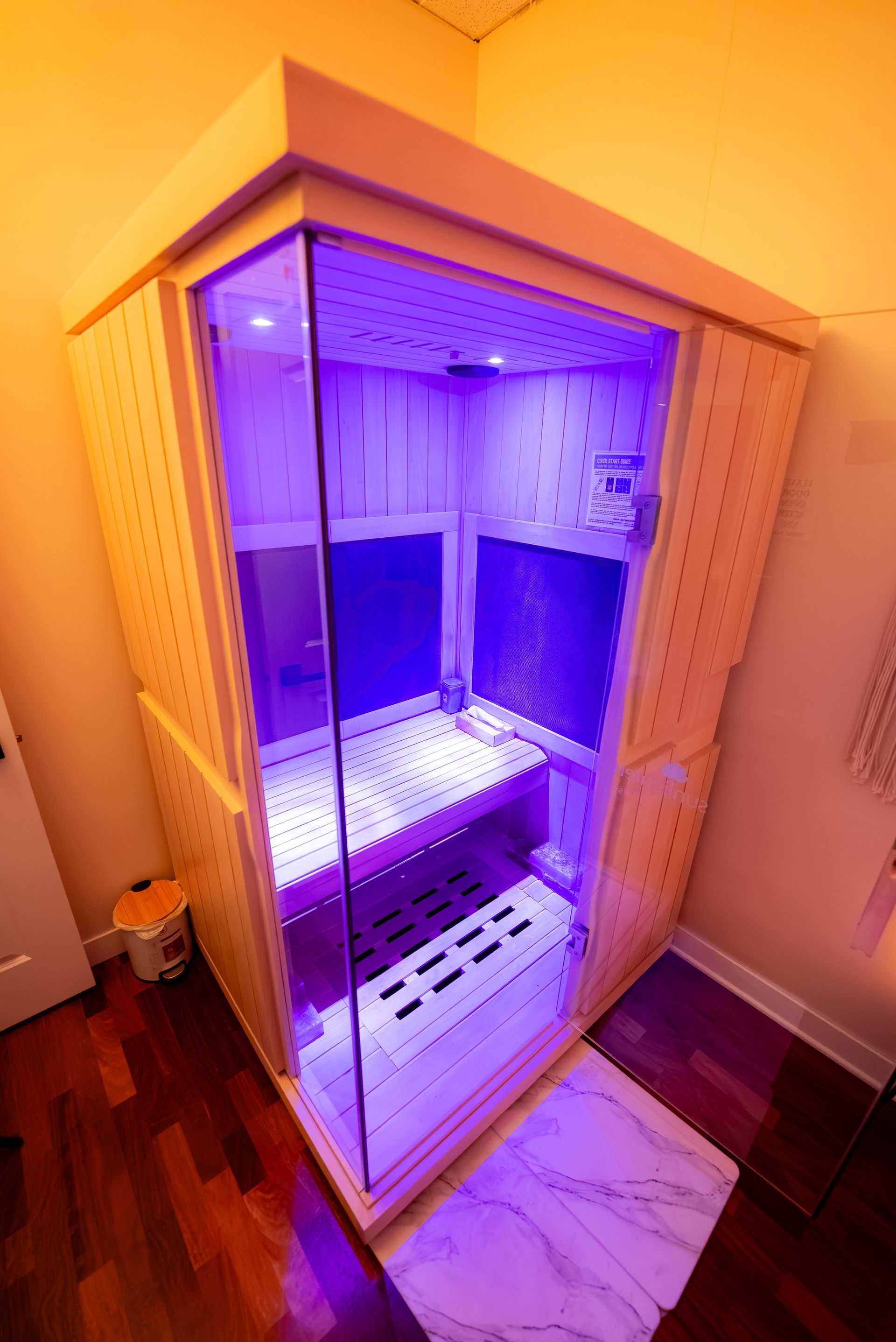 Infrared sauna with glass door