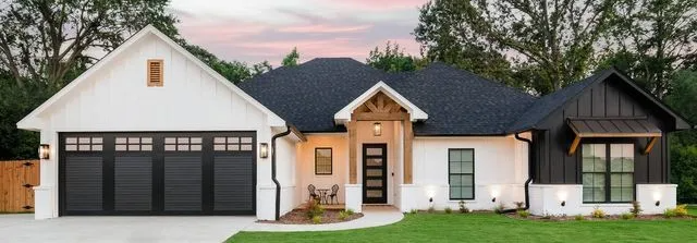 Residential Residential Garage