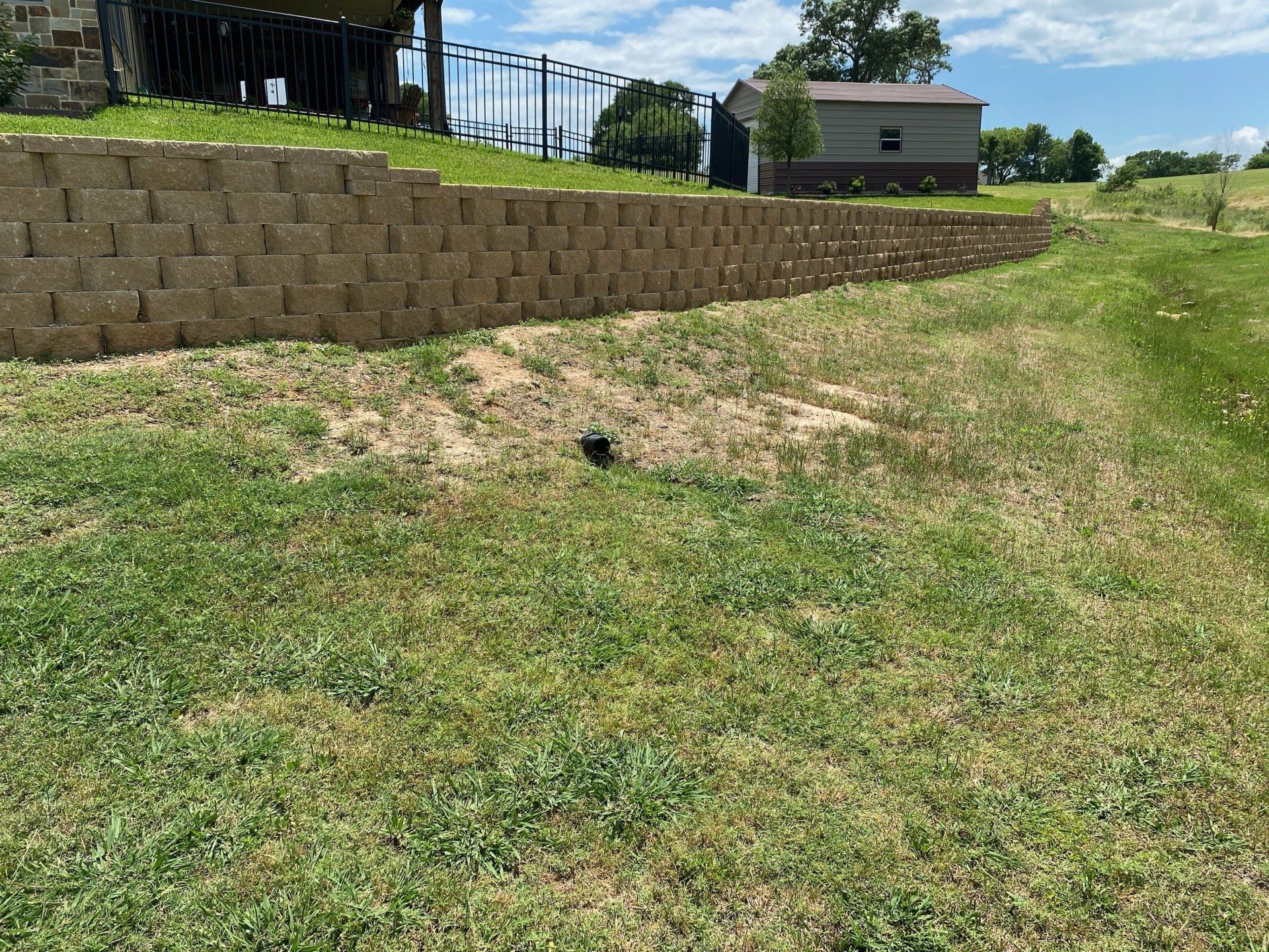 concrete retaining wall