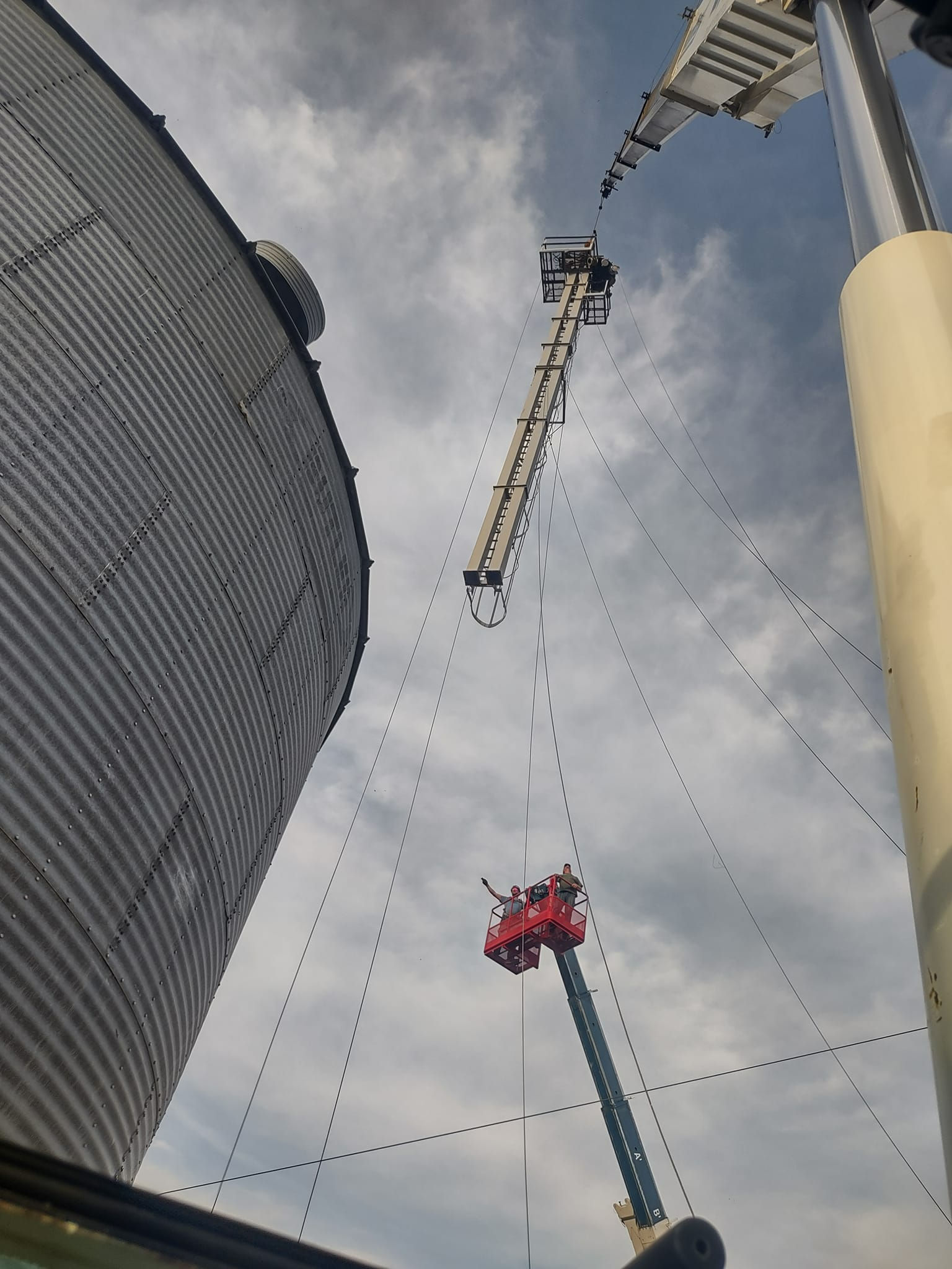 Commercial crane services