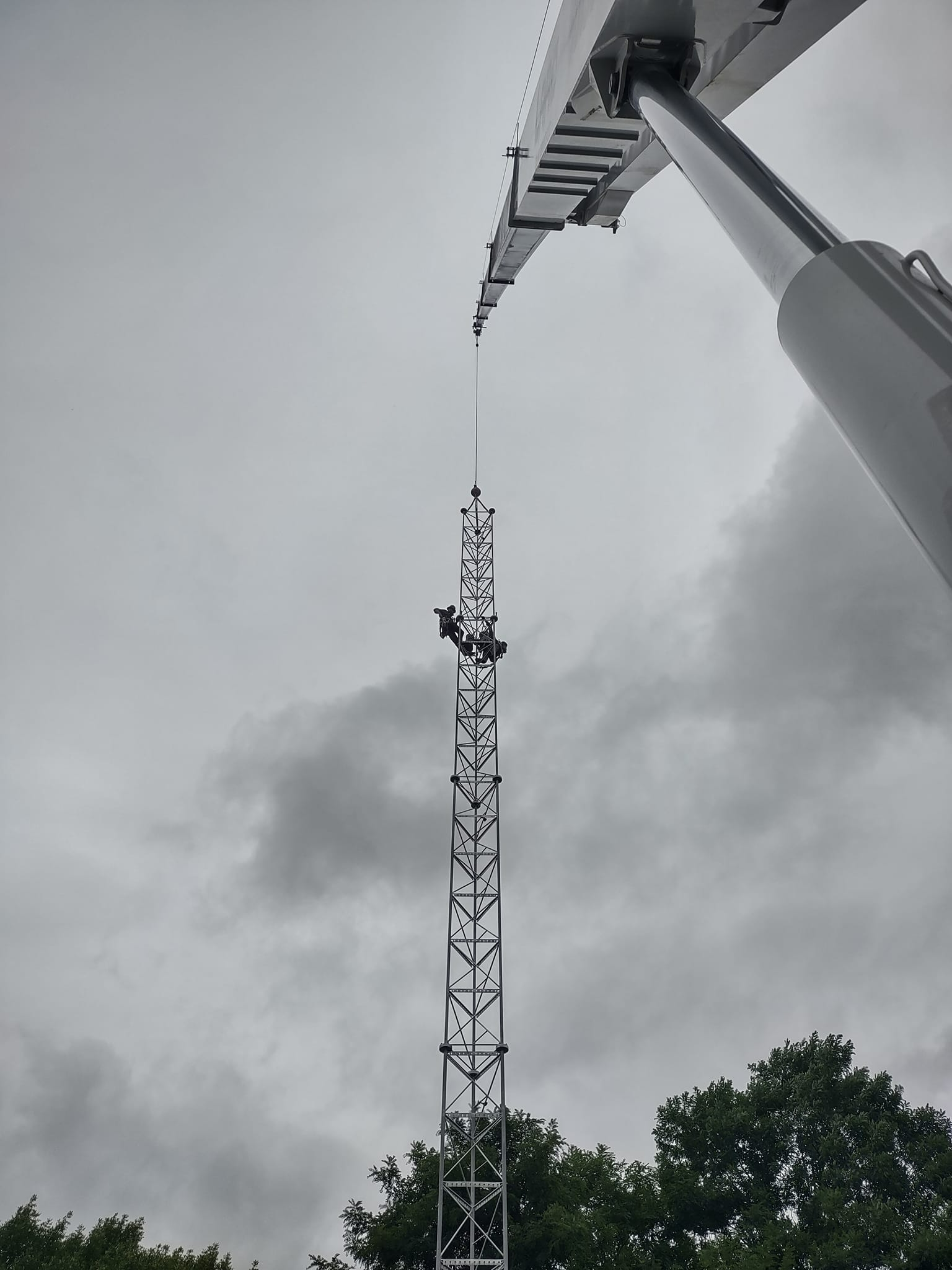 Commercial crane services