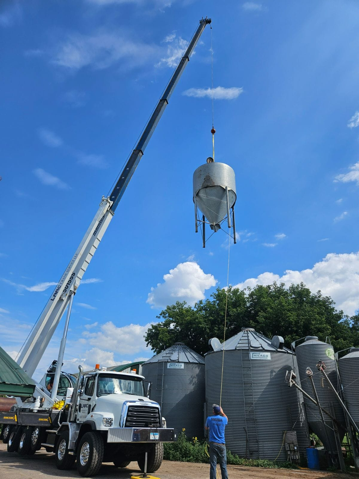 Commercial crane services