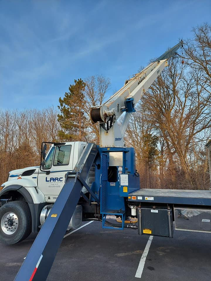 Commercial crane services