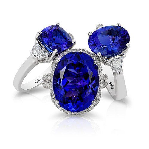 Ring with sapphire stones on them