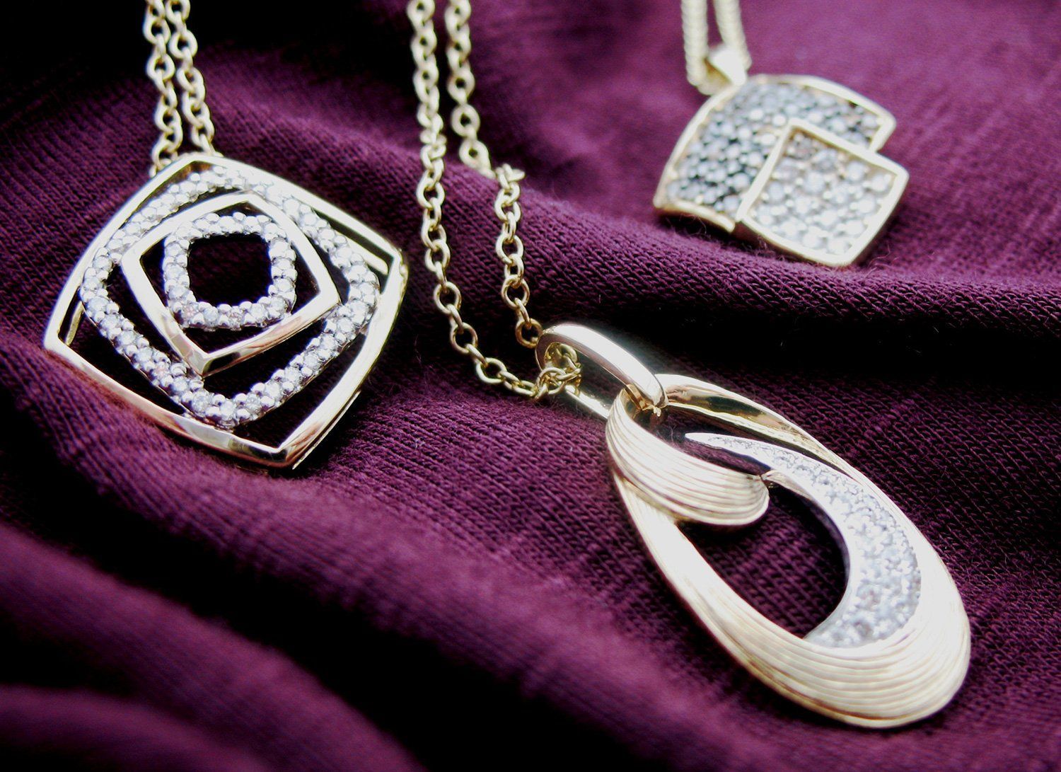 Beautiful jewelries with lots of stones