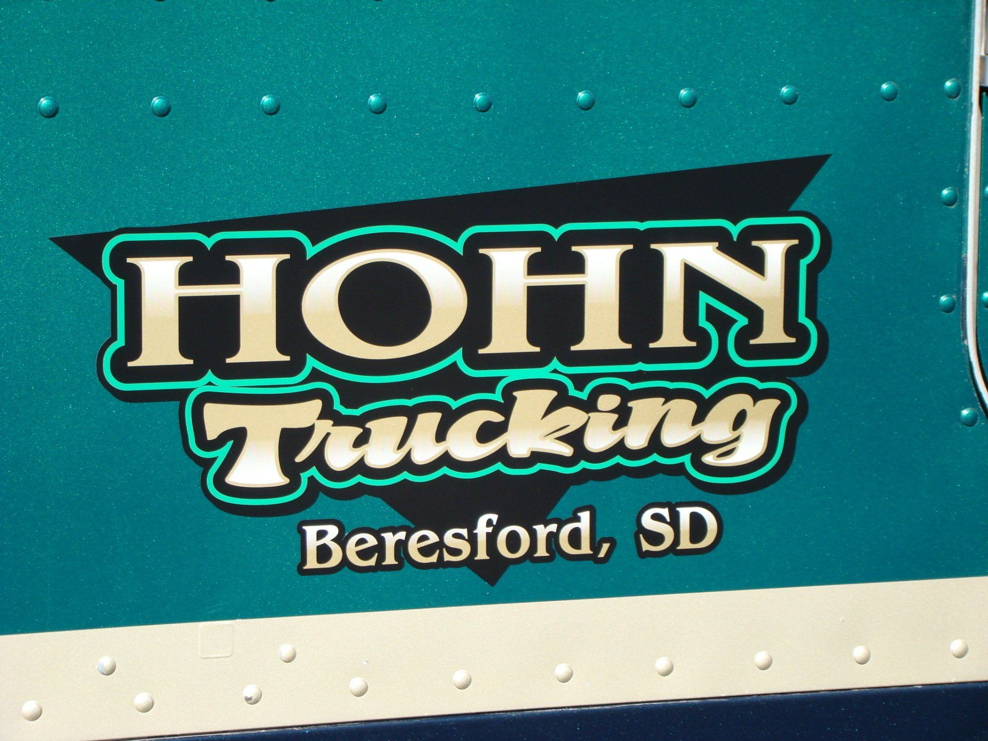 Truck Lettering