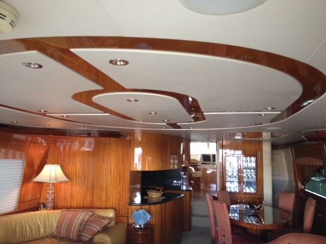 ceiling with wood pattern outline