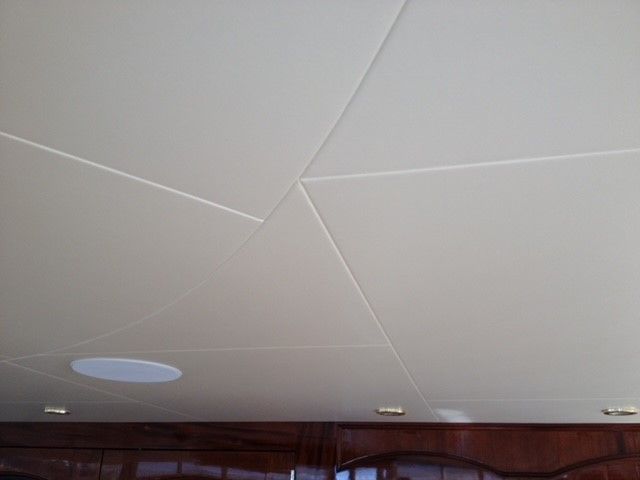 white ceiling with pattern