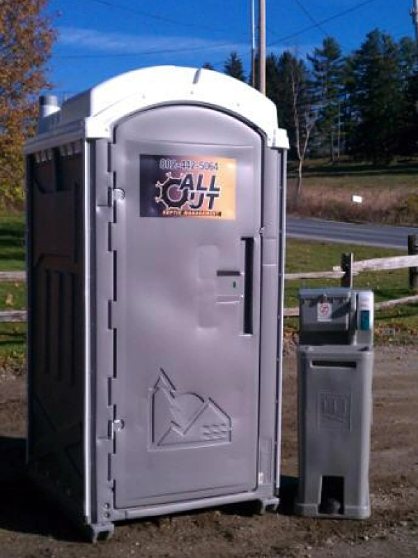 Portable toilet