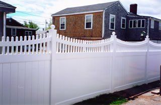 Spindle Top Vinyl fences