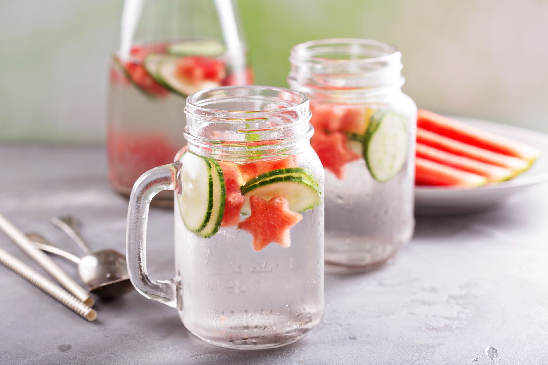 detox water with fresh fruit