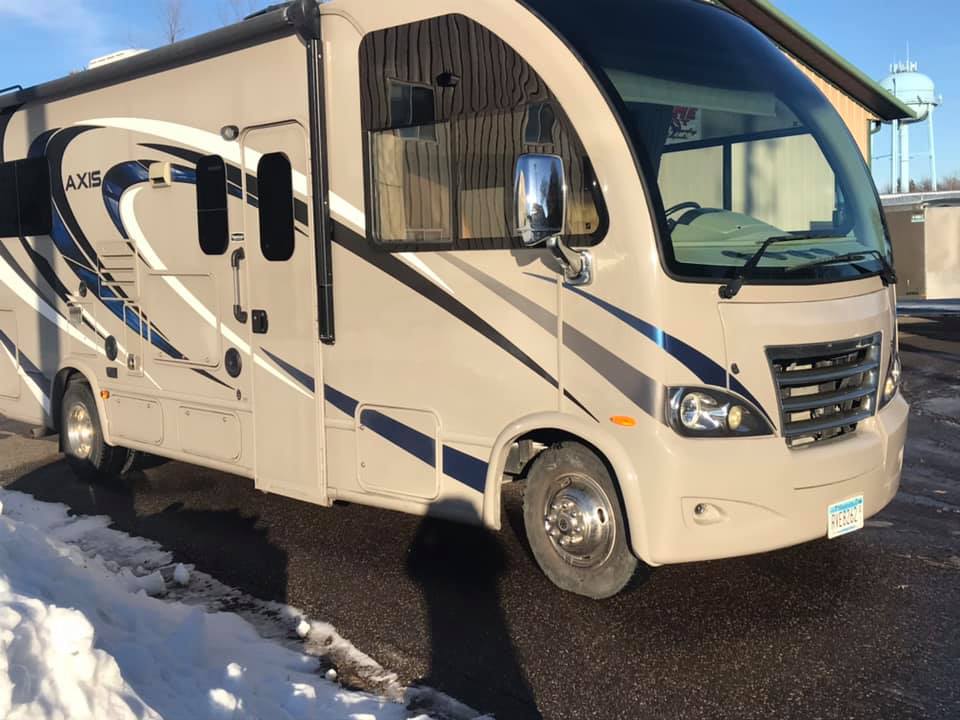 RV collision and paint repair services