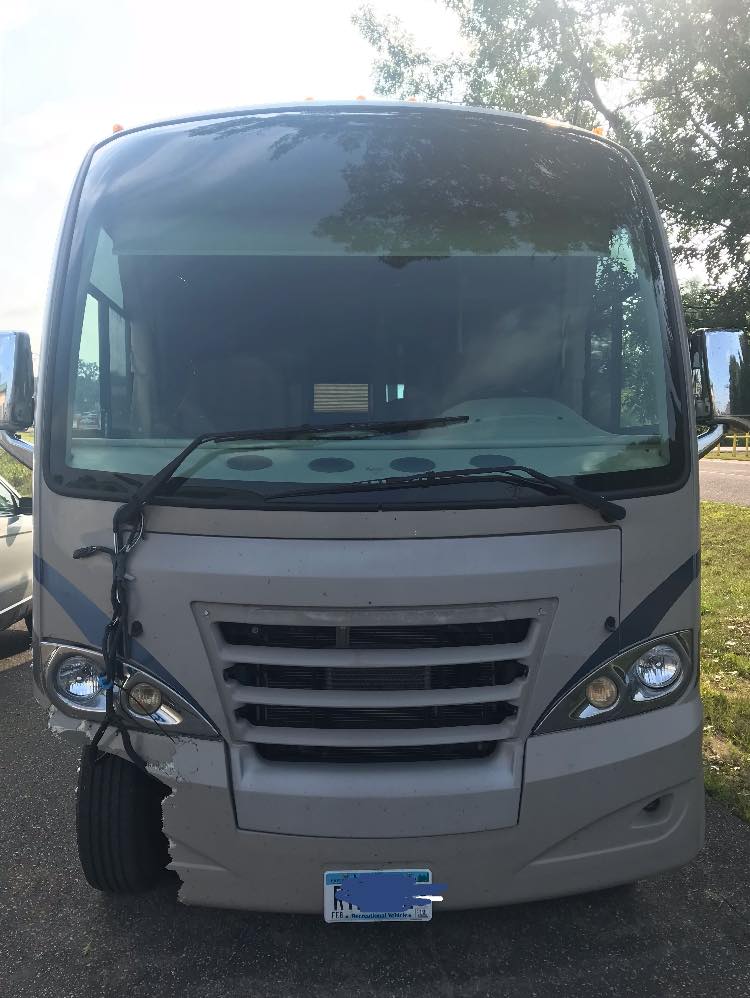 RV collision and paint repair services