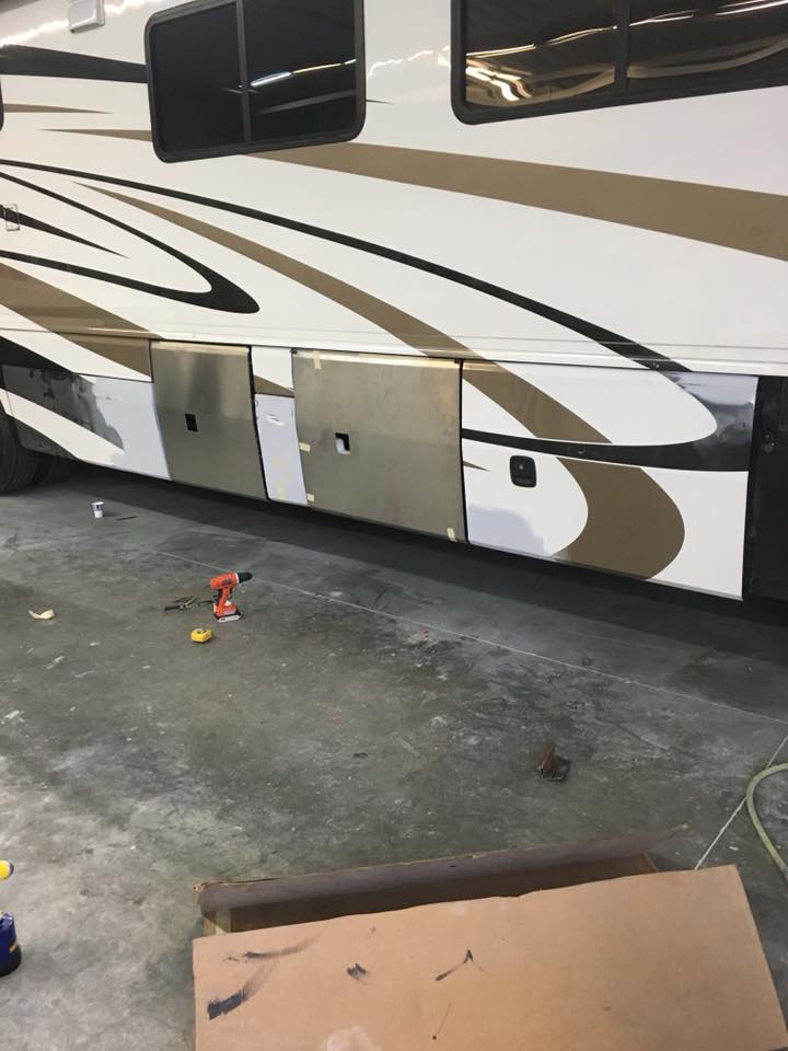 RV collision and paint repair services