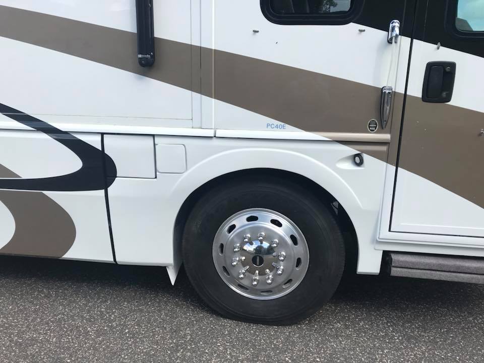 RV collision and paint repair services