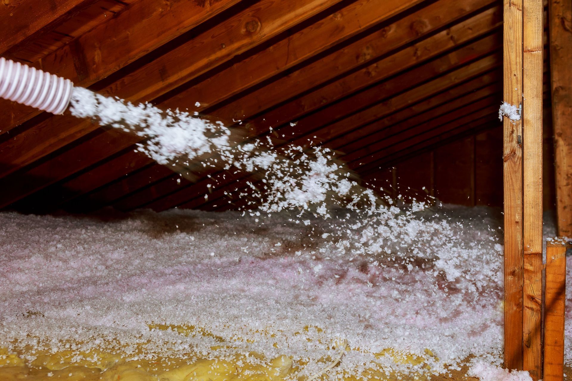 3 Benefits of Blown-In Insulation for Energy Efficiency