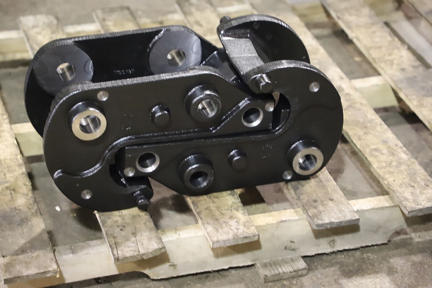 Precision machined steel casting