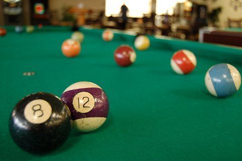 billiard cue
