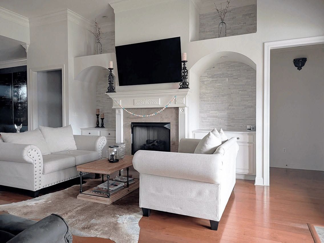 Interior walls and ceilings painted white in west des moines, Iowa.