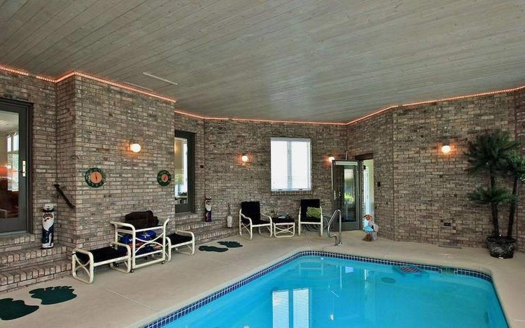 Swimming pool lights