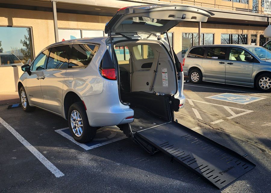 2022 Chrysler Voyager