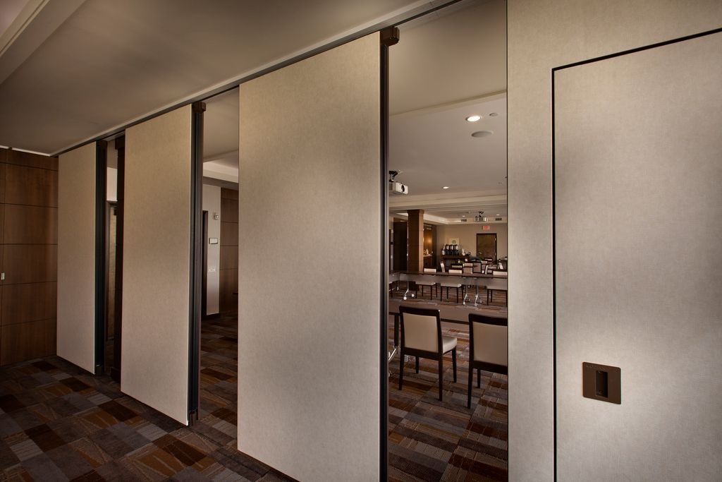 Room with wall dividers