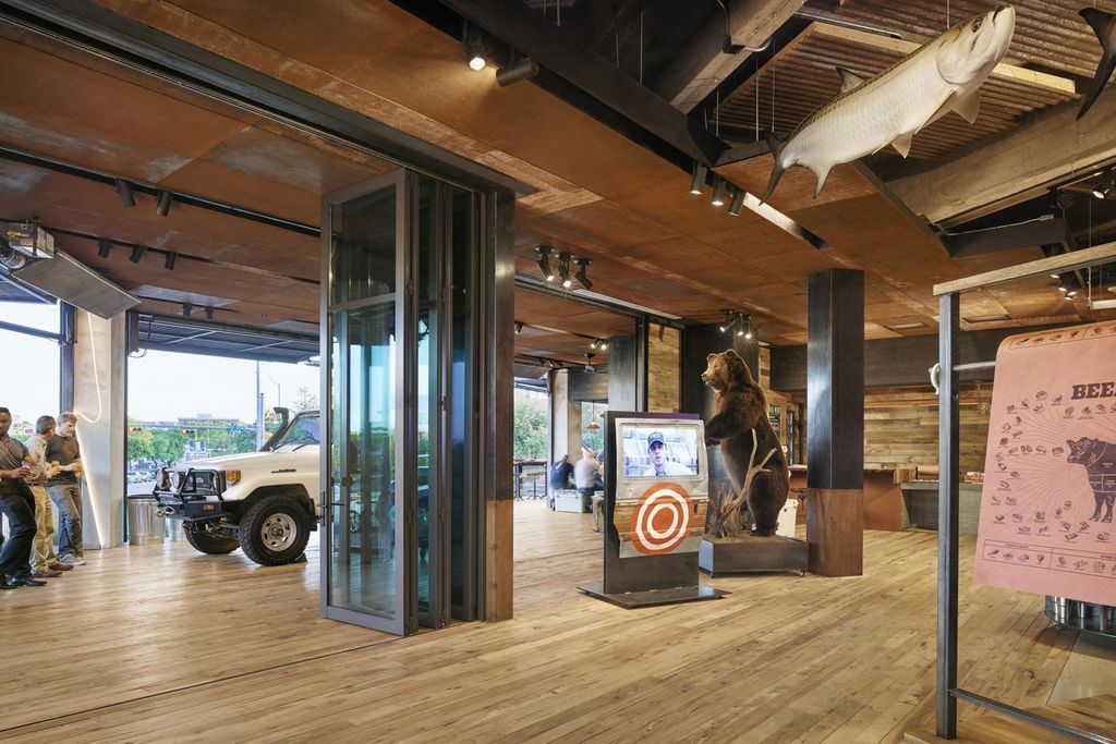 Display room with folding glass dividers