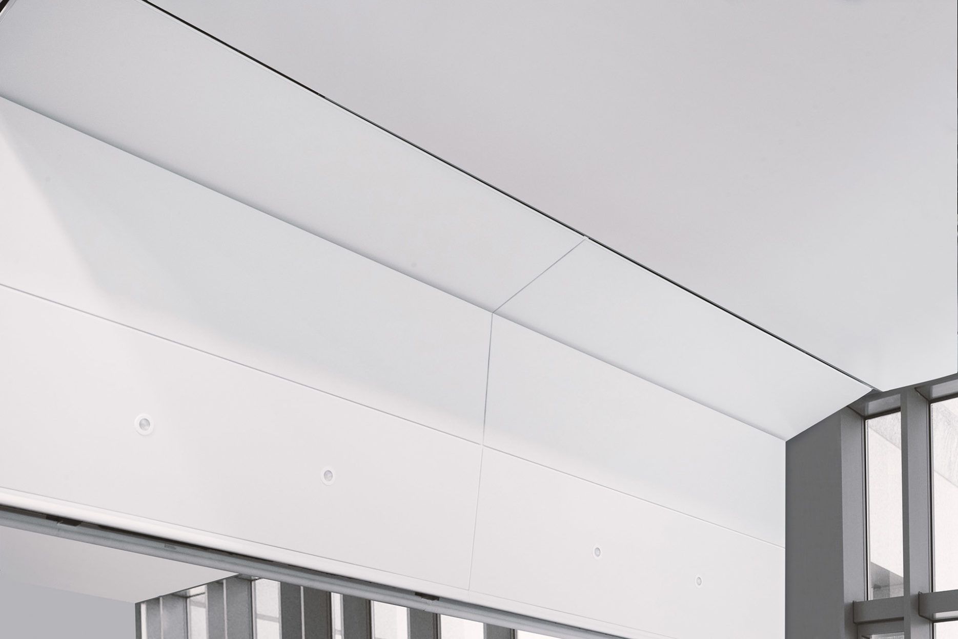 Folding vertical wall