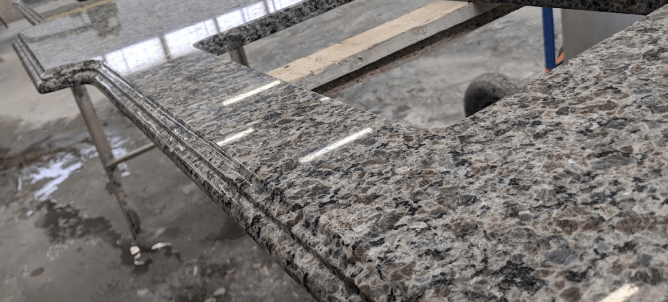 Ogee Half Bullnose Edge