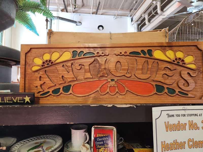 Antique Signs and Décor