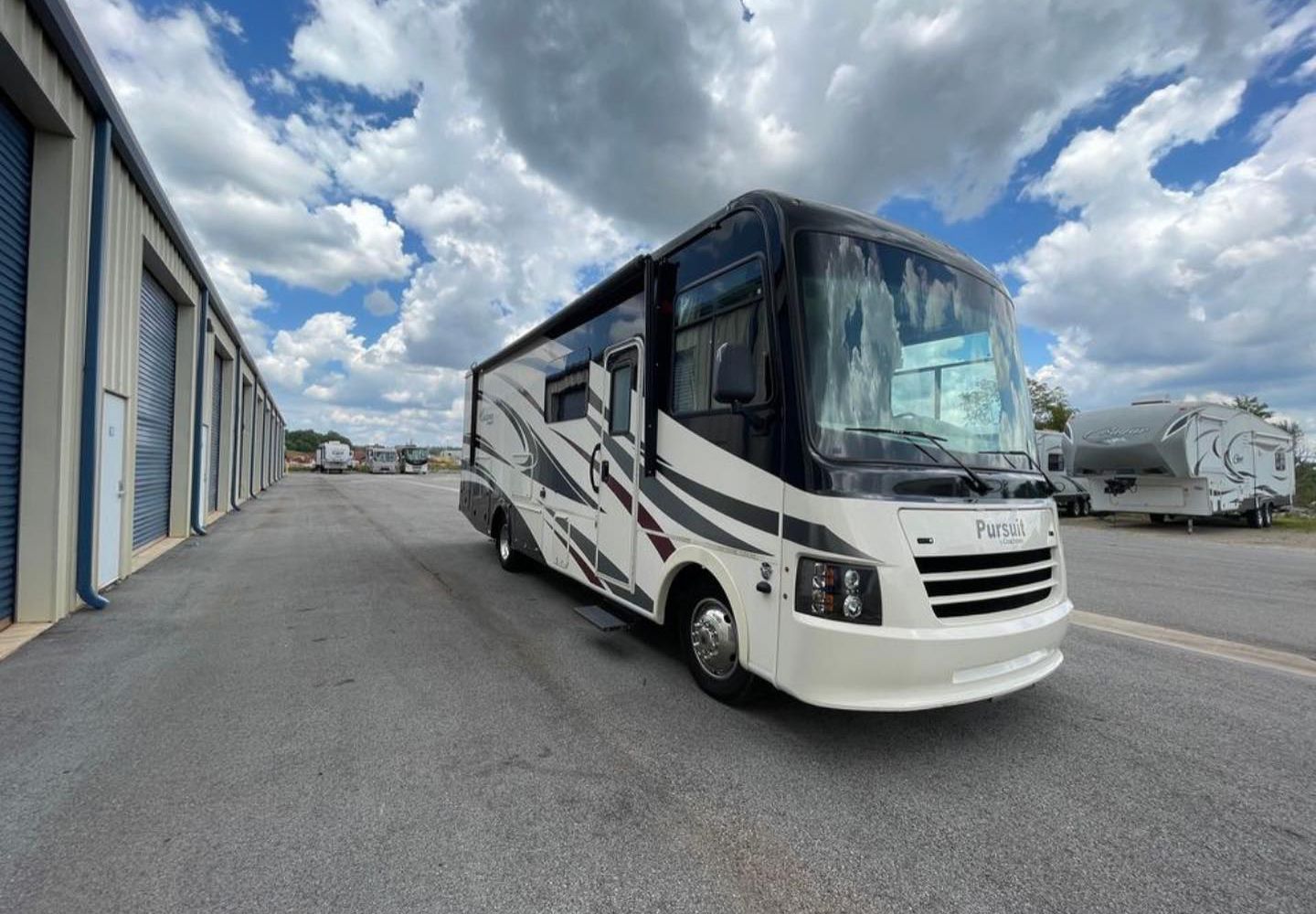 Pursuit RV