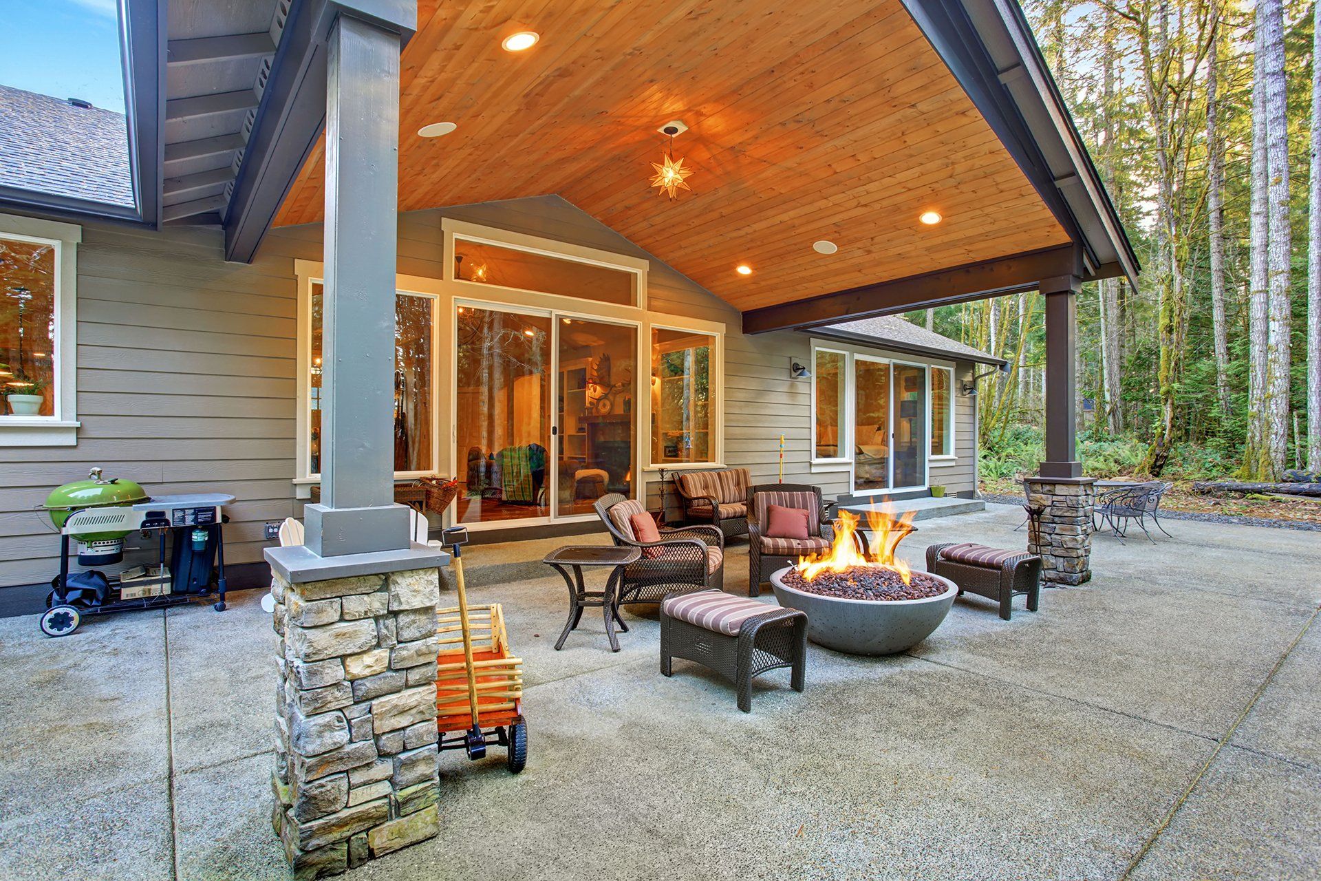Beautiful patio with firepit