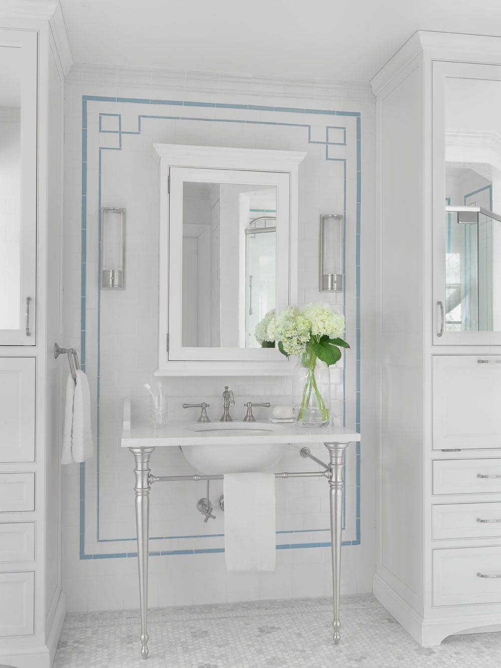 Delightfully Deco Bath