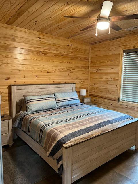 Cabin bedroom