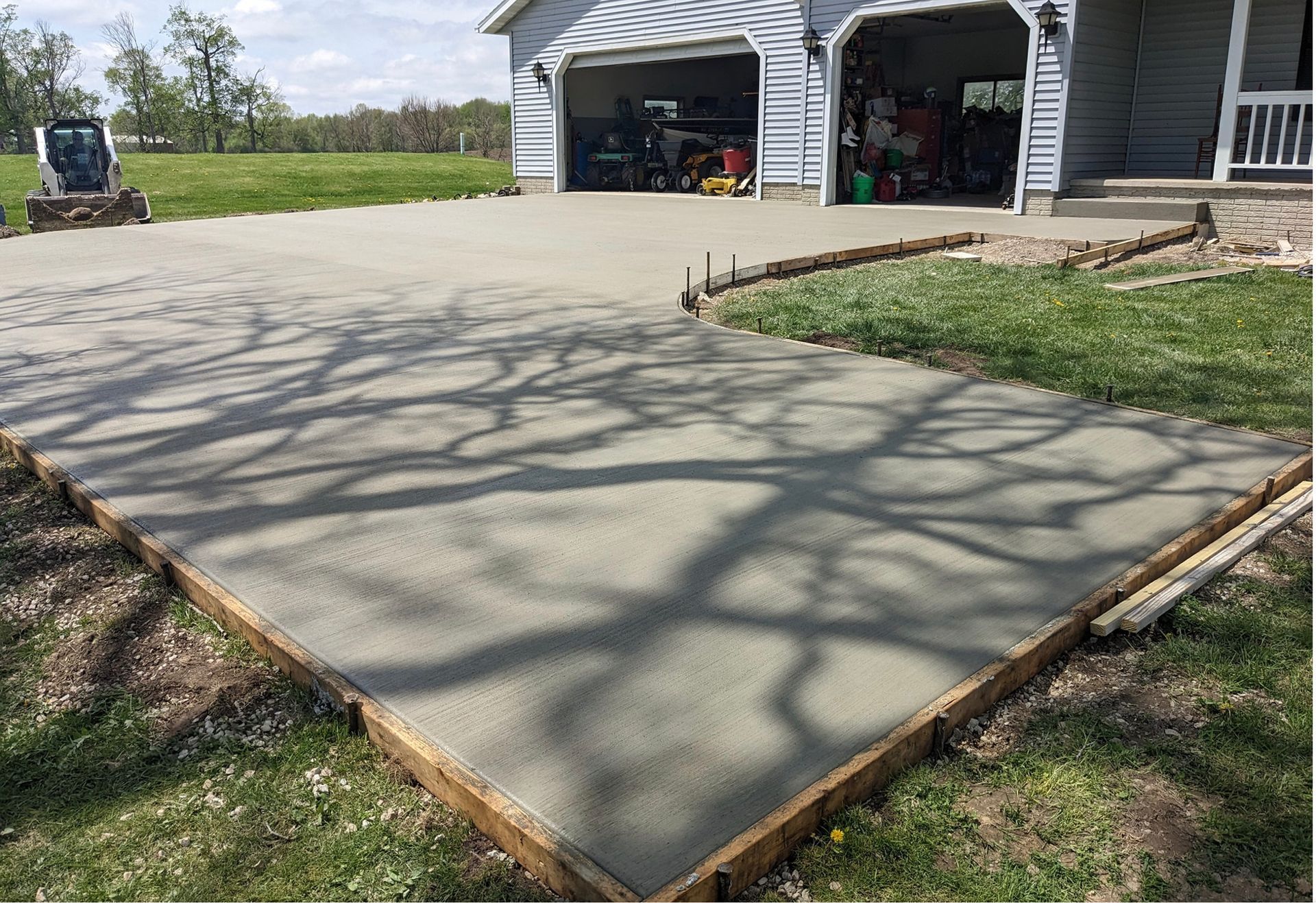 Concrete driveway service