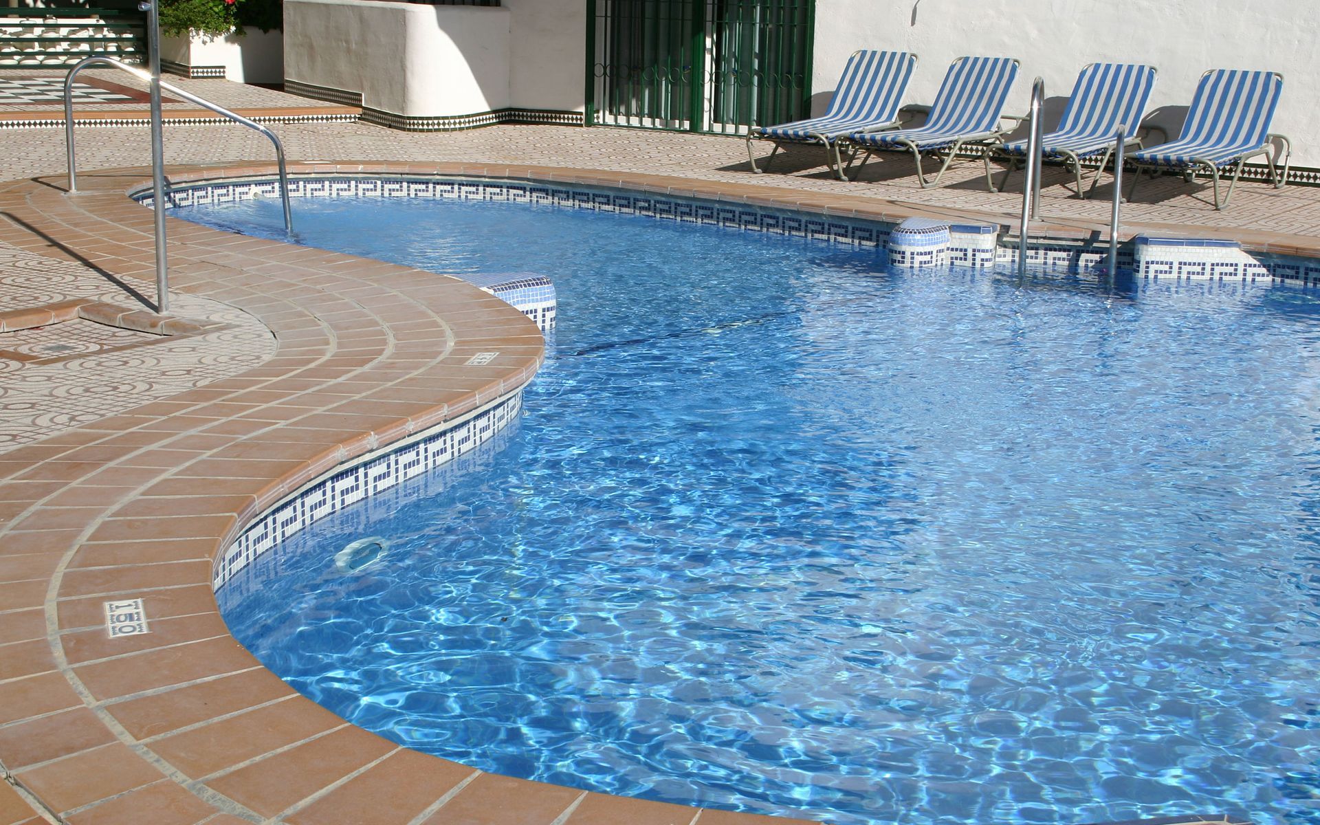 Pool Leak Detection