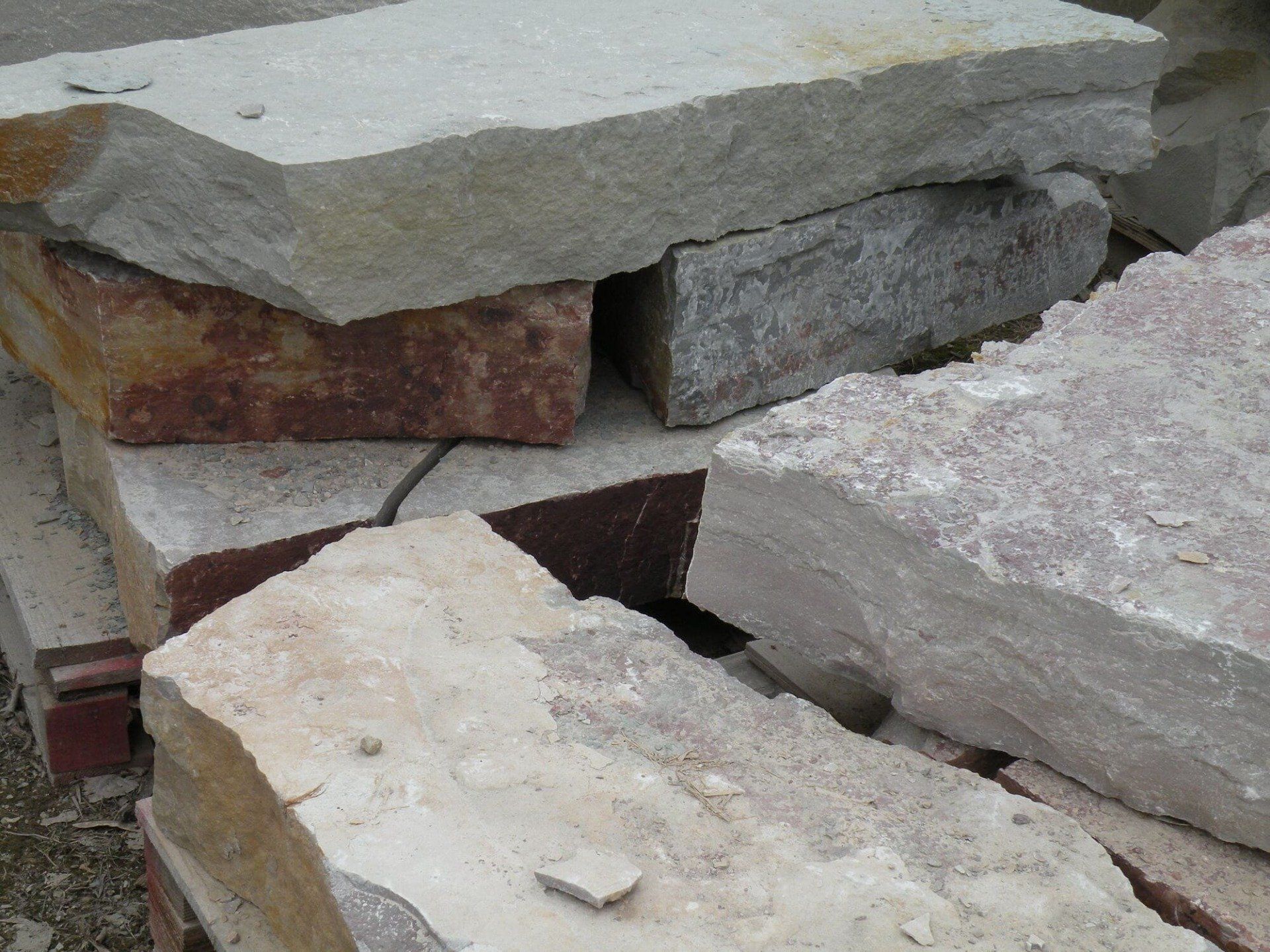 Calico Weather Edged Outcroppings