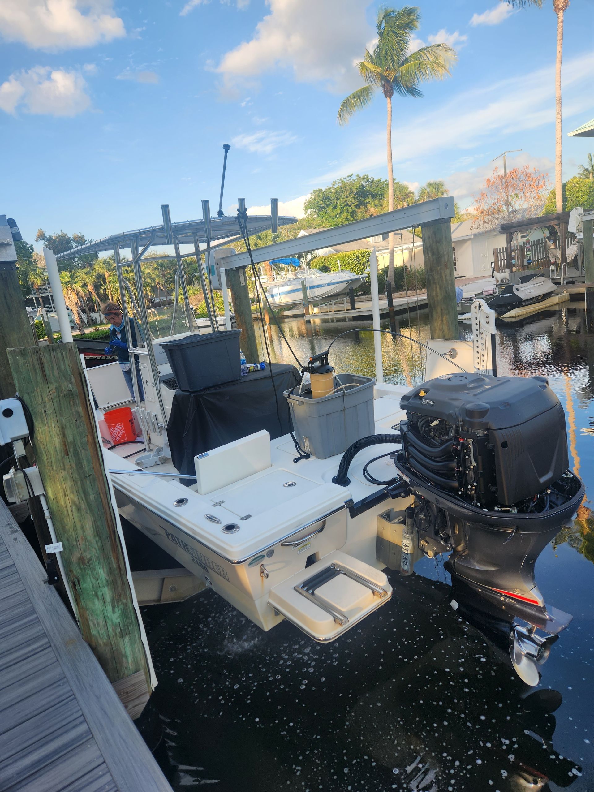 Pathfinder 2400 boat