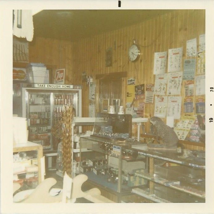 A picture of a store with the number 19 on it
